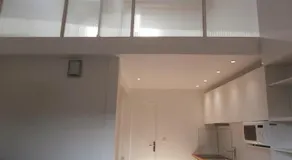Avec CLIMATISEUR appartement DESIGN vous propose, un appartement 2 chambres et salon, 3 appartements une pièce, Dans les appartements , NETFLIX, lits faits à votre arrivée, serviettes de toilette, Ménage, Wifi ,Plage à 190m, BOX à Vélos - Image 4