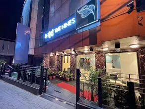 The Nines Business Hotel - Image 3