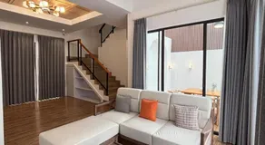 Kyzen Stay Central Family Home w Pool & Loft Net - Image 4