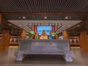 Shiquan Village Wooden House Hotel - Image 4