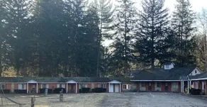 Pine Creek Motel & Campsites - Image 4