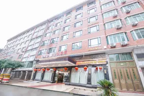 OYO Jinmao Hotel - Image 4