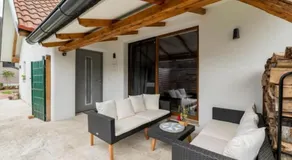 Cozy Holiday Home Leibnitz - Garden & Relaxation - Image 2