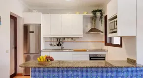 Spacious villa with private pool in Mogán - Image 5