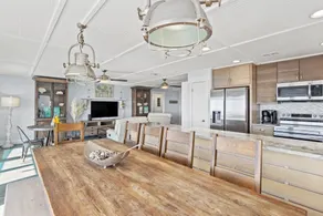 Luxury Gulf Front Property! Directly on the Beach! Sleeps 15! - Image 4