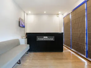 Townhouse Meera Bagh - Image 4