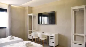 La Maison Latina Guest House - Image 2