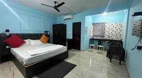The Boss House - Image 2