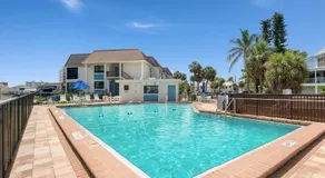 Estero Island Yacht & Racquet 320 by Sun Palace Vacations - Image 3