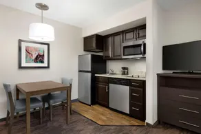Addison Suites - Image 5