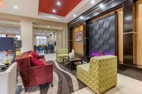 Comfort Suites Florence I-95 - Image 2
