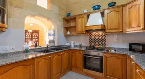 Surwig Gozitan Villa & Pool - Happy Rentals - Image 2
