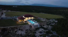 Villa totalmente equipada con barbacoa y piscina privada - Image 5