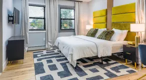 Velvet Vue Suite Near JFK, UBS Arena, & 30mins from City - Image 2