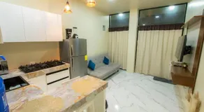 Close to the airport, beach, and restaurants, washing machine and dryer - Image 4