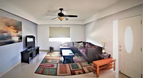 Swan Boutique Apartment - Image 2
