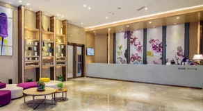 Lavande Hotel Yibin University City Exhibition Center - Image 3