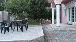 Valloris Apartments - Image 2
