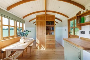 Pelsham Shepherd's Hut - Image 2