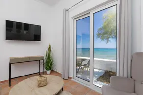 Aliki's Summerhouses Beachfront - Image 2
