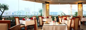 Luxeden Signature Hotel - Image 5