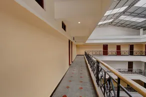 Hotel O Century Park - Image 4