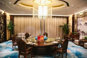Ruoyu International Hotel (Tai'an High-speed Railway Station) - Image 2
