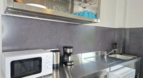 Meribu W18-20 Wohnung für Monteure und Arbeiter - Image 4