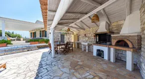 Villa entièrement équipée avec jardin, barbecue et terrasse | Vue jardin - Image 5