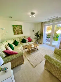 Jurassic Sea Pear Suite & Spa - Image 3