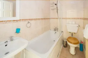 Welcoming Flat by Kasar Stays - Image 5