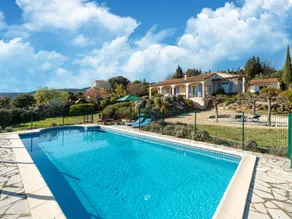 Tranquil holiday home with private pool - Image 3