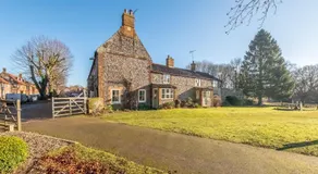 Church Cottage CA - Image 5