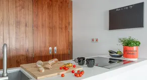 RWY Suite48 - Image 4