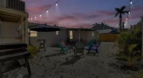 Newly Renovated 2 Bed with Beach Supplies, Trailer Space, Walk to Beach - Image 5