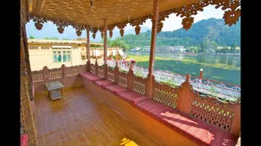 Royal Mumtaz Grp 蒙達斯集團 - Image 3