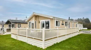 Heathery Lodge with Hot Tub - Image 4