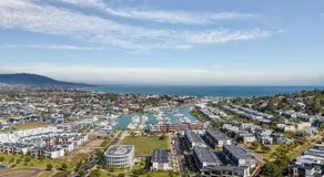 Castaway Villa - Luxe on the Marina Walk to Beach - Image 4