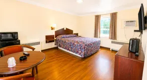 White Swan Motel - Image 2