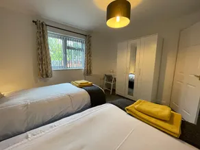 Cosy & Comfortable Apt w/Parking - Image 5