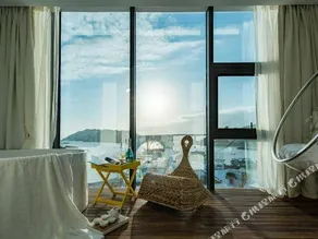 Left Home Seasky House - Image 3