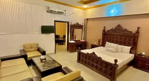 Hotel Shelton Palace - Image 2