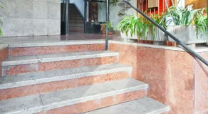 Green Apartment - Image 3