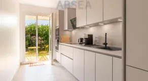 Nice Garden Apartment Pool Parking Air Conditioning Family Friendly - Image 5