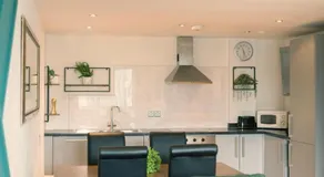 Sidemersey Livings- Rare Accessible 2BR Liverpool City Centre Apartment - Image 5