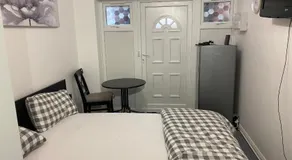 Guest House in Milton Keynes - Image 2