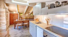 Aircondition, romantisk hus med terrasse, spabad og Wi-Fi - Image 4