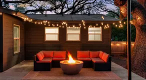 10 Min to Downtown - Modern 6 Bedroom 3 Bath Oasis - Yard Games - Image 4