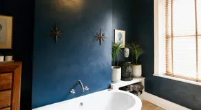 Seafront Luxury Super King Suites Villa parking - Image 5