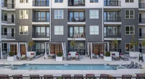 Upscale 2BR Near Regions Field n Park - Image 4